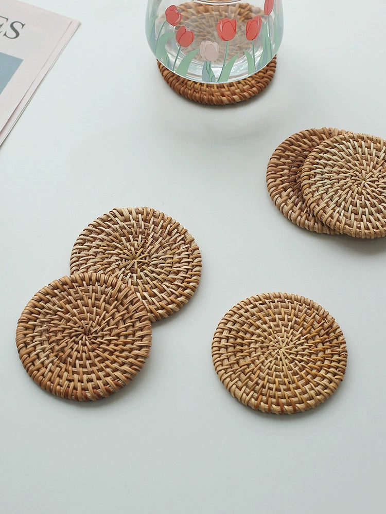 Japanese-style rattan coasters, ins, literary and artistic household gadgets, household woven thermal insulation mats, anti-scalding, photographic decoration props