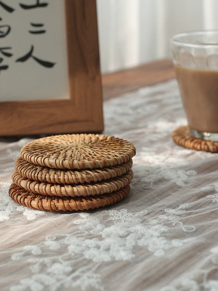 Japanese-style rattan coasters, ins, literary and artistic household gadgets, household woven thermal insulation mats, anti-scalding, photographic decoration props