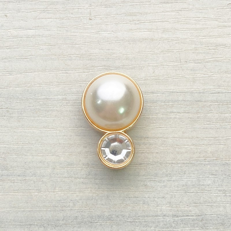 Golden Gleam Pearl Charm