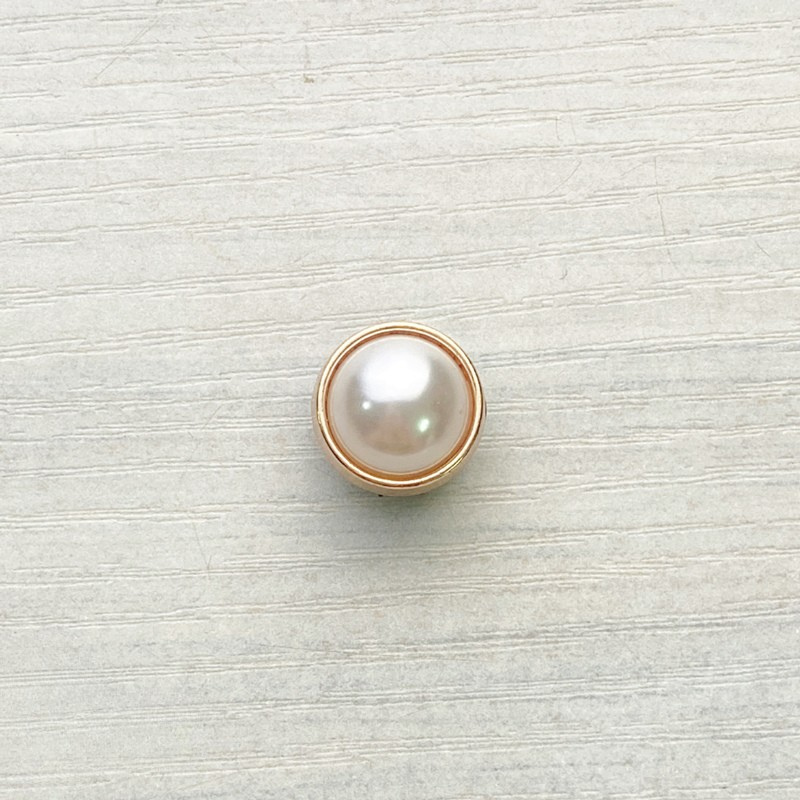 Golden Gleam Pearl Charm