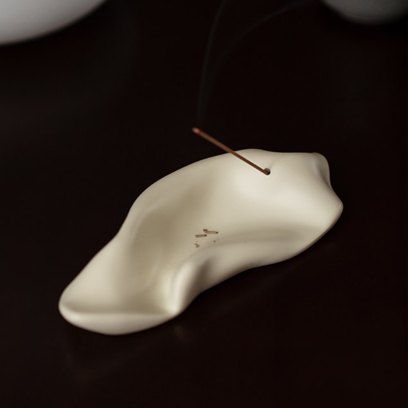 Organic Leaf Incense Holder – Sculptural Object