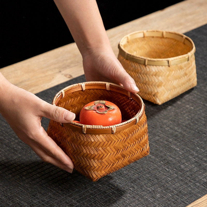 Natural handmade bamboo woven small basket, square bottom round mouth bamboo basket, snack storage basket, household retro small basket