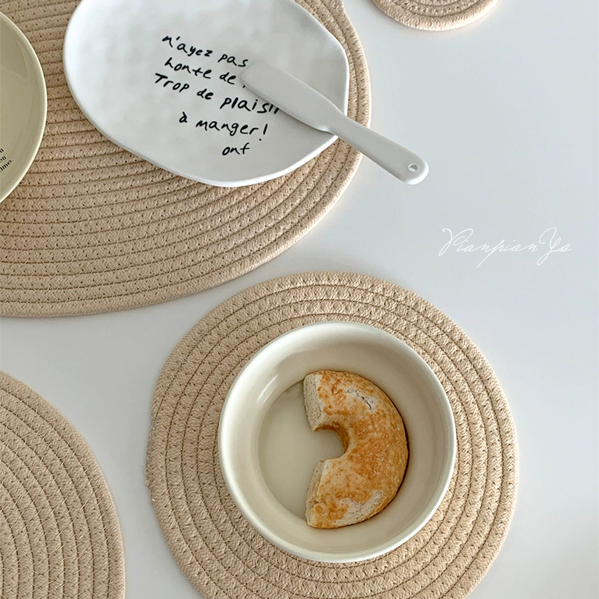 Simple Round Home Kitchen Insulated Mat Cotton Rope Woven Placemat Coffee Mat Vintage Dining Room Anti-Scald Table Mat