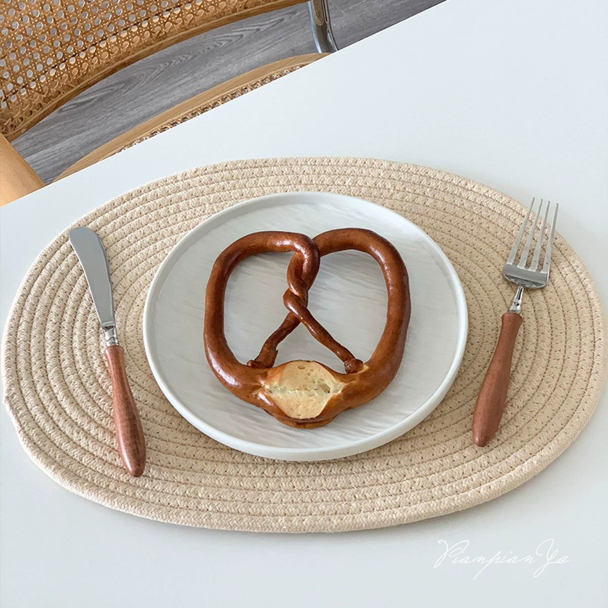 Simple Round Home Kitchen Insulated Mat Cotton Rope Woven Placemat Coffee Mat Vintage Dining Room Anti-Scald Table Mat